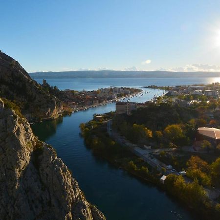 Apartment Mlija Omis Bagian luar foto