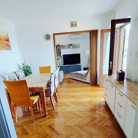 Apartment Mlija Omis Bagian luar foto