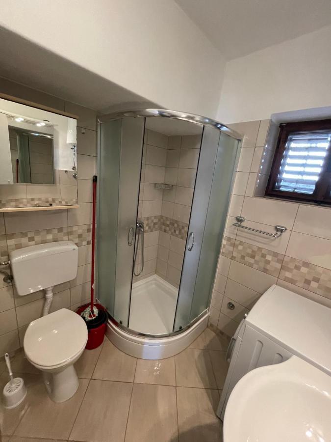 Apartment Mlija Omis Bagian luar foto