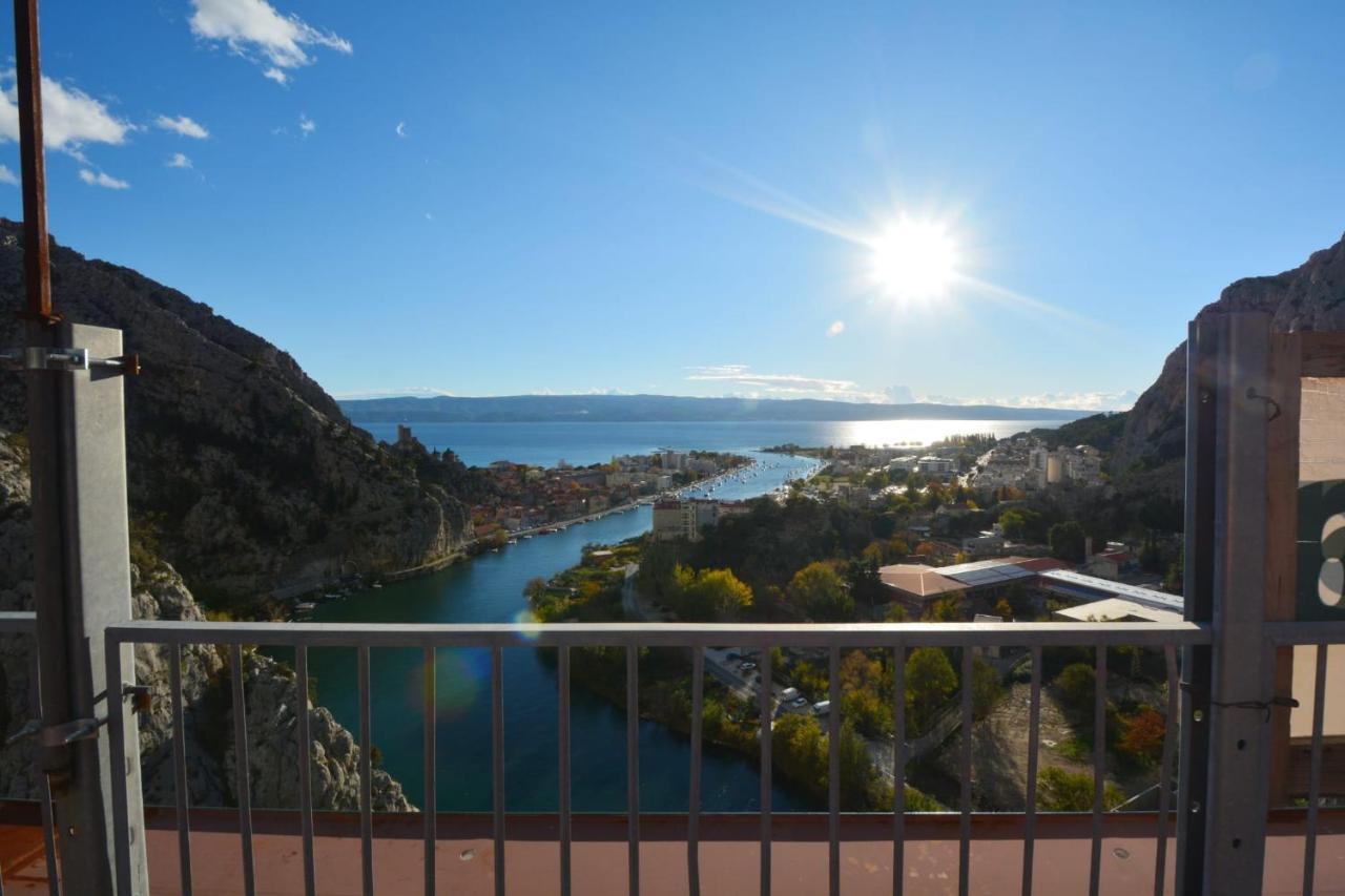 Apartment Mlija Omis Bagian luar foto